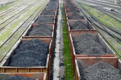 «Уголь у сепаратистов не покупаем». Украина рискует не пережить зиму - СМИ
