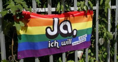 В Швейцарии легализуют однополые браки в 2022 году