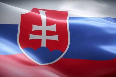 Словакия ввела локдаун для непривитых от коронавируса