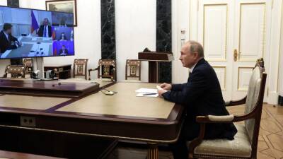 Путин анонсировал повышение минимальной зарплаты в 2022 году