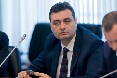 Депутат от партии КПРФ Артем Самсонов был задержан во Владивостоке