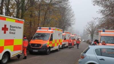 19 машин скорой помощи в очереди перед больницей: ситуация с коронавирусом становится пугающей