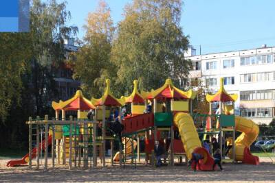 В Пскове намерены отойти от тенденции ставить детские игровые комплексы в каждом дворе