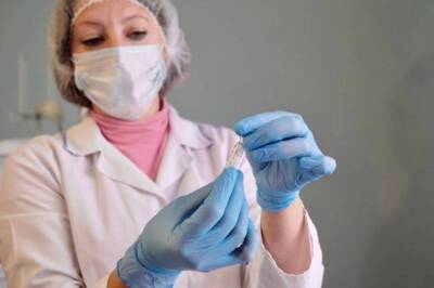 Жителям Ростовской области назвали редкие побочные эффекты вакцинации от ковида