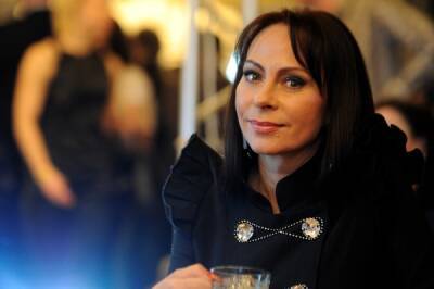 Певица Марина Хлебникова попала в больницу после пожара
