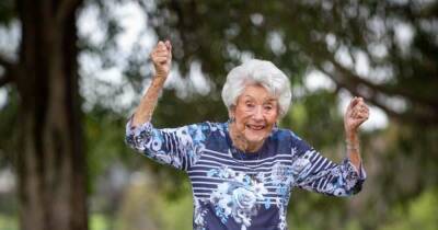 107-летняя австралийка назвала пиво секретом долголетия