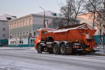 Улицы Поронайска чистят от первого снега - sakhalin.info - Поронайск