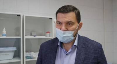 Замминистра здравоохранения Кузбасса рассказал о работе пункта вакцинации в мэрии Новокузнецка