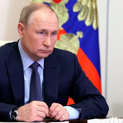 Путин внесет поправки к проекту бюджета о повышении МРОТ