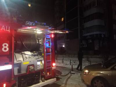 Ночью в Екатеринбурге во время пожара в 16-этажке погиб пенсионер