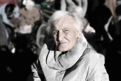 Мошенники «обломались» об бдительность 98-летней смолянки