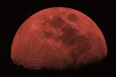 Россияне увидят самое долгое кровавое лунное затмение с XV века