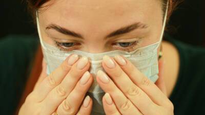 Ученые: Ношение масок снижает распространение коронавируса на 53%