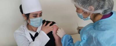 В Узбекистане за отказ от обязательной вакцинации начали отстранять от работы и штрафовать