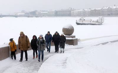 На выходные в Санкт-Петербурге снег и солнце