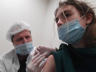 Обязательную вакцинацию для студентов ввели в Хабаровском крае