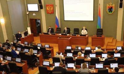 Парламент Карелии принял бюджет республики в первом чтении, направив на развитие миллиарды рублей