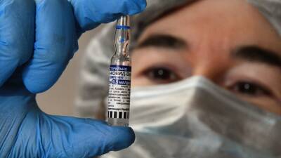 Новый максимум с начала пандемии: в России за сутки от коронавируса скончались 1254 человека