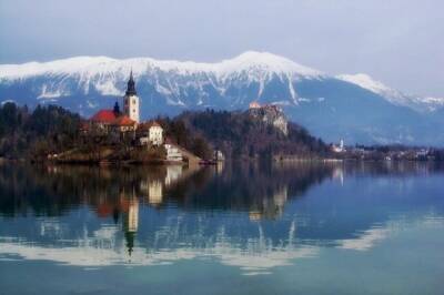 Словения возобновляет выдачу виз российским туристам