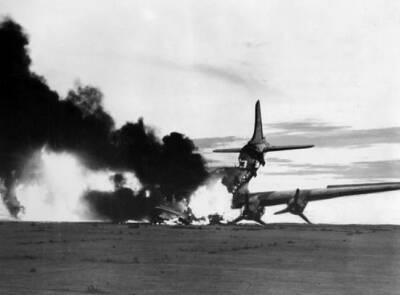 «Черный четверг»: как советские МиГи уничтожили 10 «летающих сверхкрепостей» США - Русская семерка
