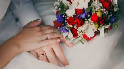 Невеста умерла на руках у жениха во время свадебной вечеринки