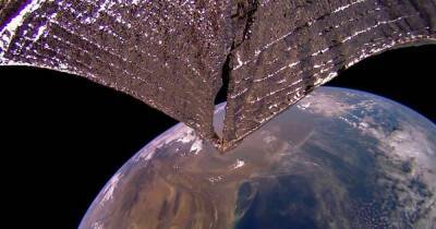 В космос на солнечных парусах. Корабль LightSail 2 успешно провел 30 месяцев на орбите Земли