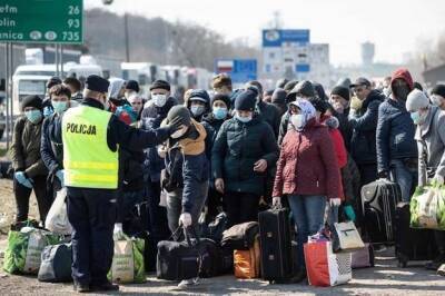 Украинские трудовые мигранты в Польше стали больше присылать денег на родину