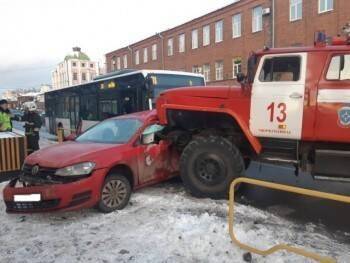 Наказание череповецкому водителю пожарной машины суд оставил без изменения