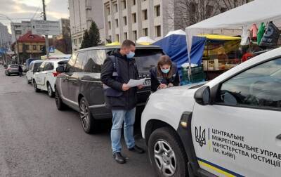 В Киеве у "рекордсмена" по штрафам изъяли Range Rover