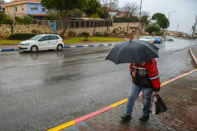 Из-за дождей в Тверии два автомобиля упали с шоссе, 9 пострадавших