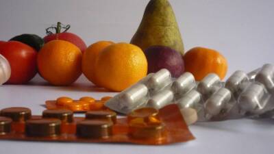 Эндокринолог Силуянов рекомендовал принимать витамин D в капсулах вместе с жирной едой