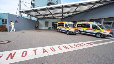 Власти Баварии объявили о введении локдауна для непривитых