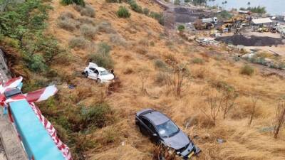 Двойное чудо на скользкой от дождя дороге: 9 человек попали в необычную аварию в Тверии