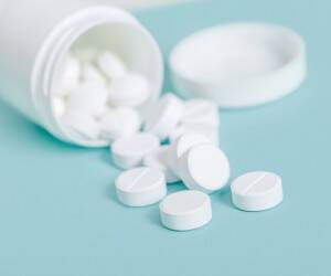 Побочные эффекты аспирина: безопасно ли принимать каждый день и 7 натуральных альтернатив