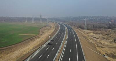 За 2 года "Большая стройка" восстановит в Днепропетровской области 557 км дорог, — Мининфраструктуры