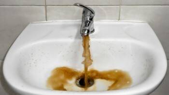 Стала известна причина неприятного запаха воды в квартирах вологжан