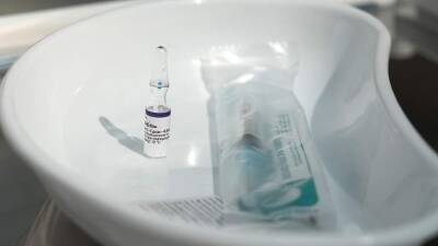 Около 150 тыс. москвичей за неделю записались на прививку от COVID-19