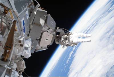 Томас Маршберн - Маттиас Маурер - Радж Чари - Полет миссии Crew Dragon-3 к МКС отложили из-за проблем со здоровьем у члена экипажа - online47.ru