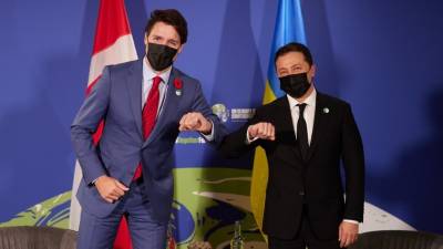 Зеленский пригласил премьер-министра Канады посетить Украину