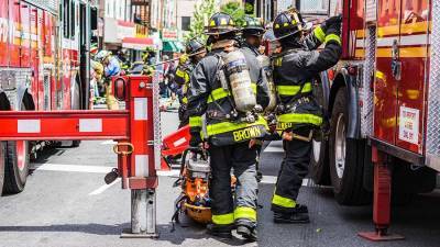 Тысячи невакцинированных пожарных Нью-Йорка отстранены от работы