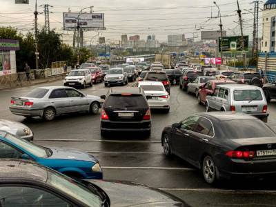 В Новосибирске водители встали в 8-балльные пробки во второй нерабочий день