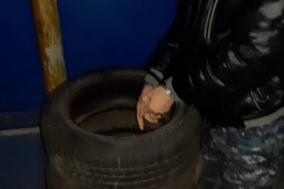 В Новосибирске 23-летний сотрудник ГУФСИН пытался торговать наркотиками в колонии