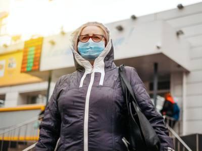 В Украине за сутки от коронавируса умерли 700 человек