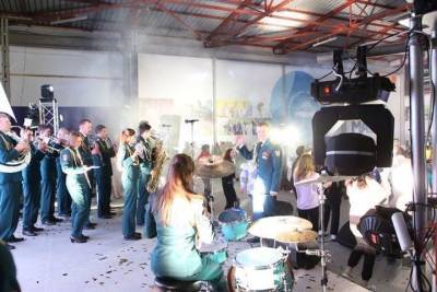 Военный оркестр Росгвардии сыграл на закрытии смены «Машука» на КМВ