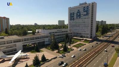 Инспекторы заблокировали строительство городка на территории киевского университета