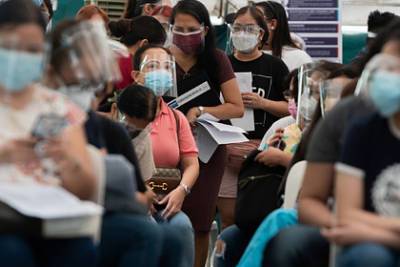 На Филиппинах пожар уничтожил почти 150 тысяч доз вакцин против коронавируса
