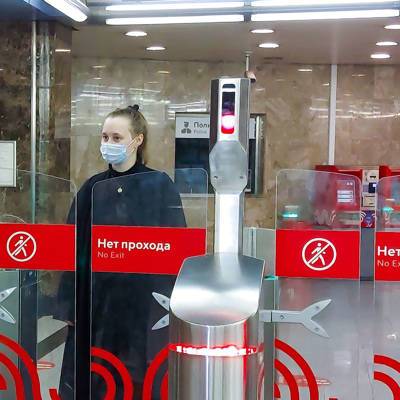Более 50 тыс нарушений масочного режима выявили в транспорте в Москве
