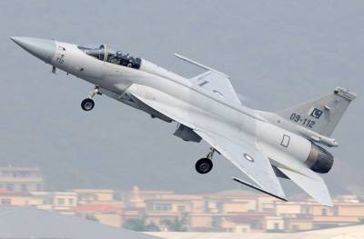 Азербайджан заинтересован в покупке пакистанских истребителей