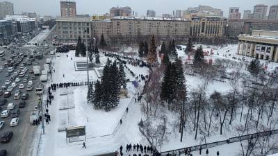 В результате четырехдневного снегопада Новосибирск покрылся сугробами