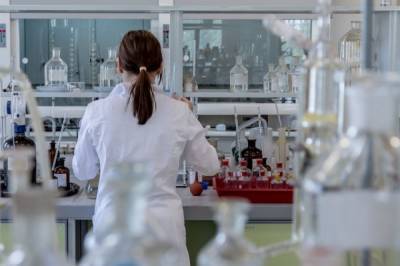 В РФ создадут не менее 900 новых лабораторий для молодых ученых